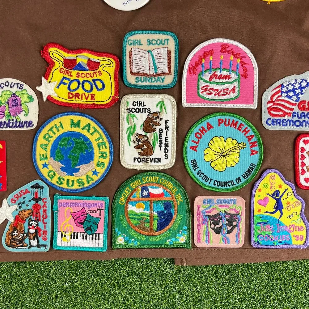 Vintage 90s Girl Scouts Brownie Vest with Patches Circle T Council Sz L 16-18+